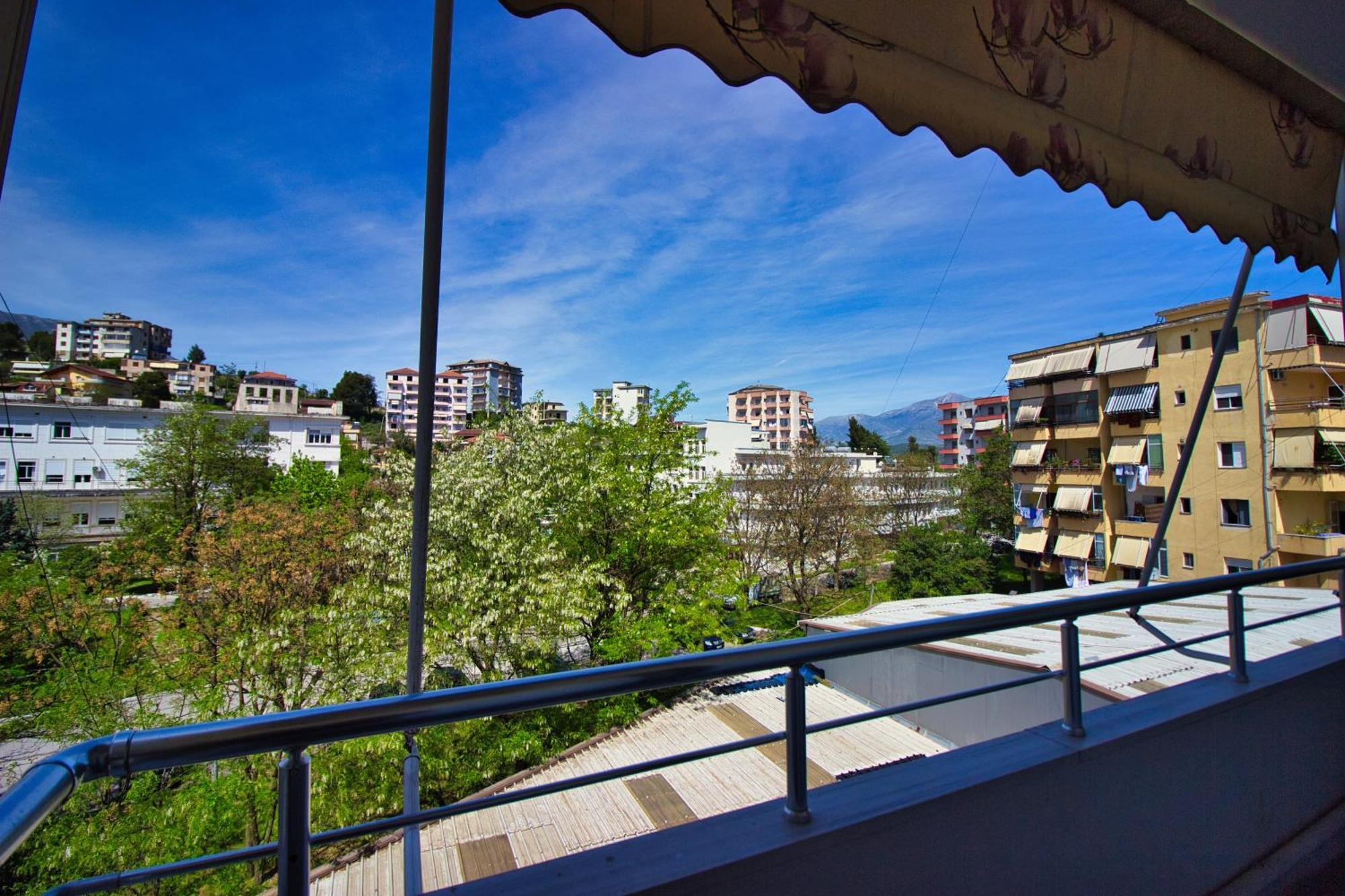 Apartament Duzgo Gjirokastër Exterior foto