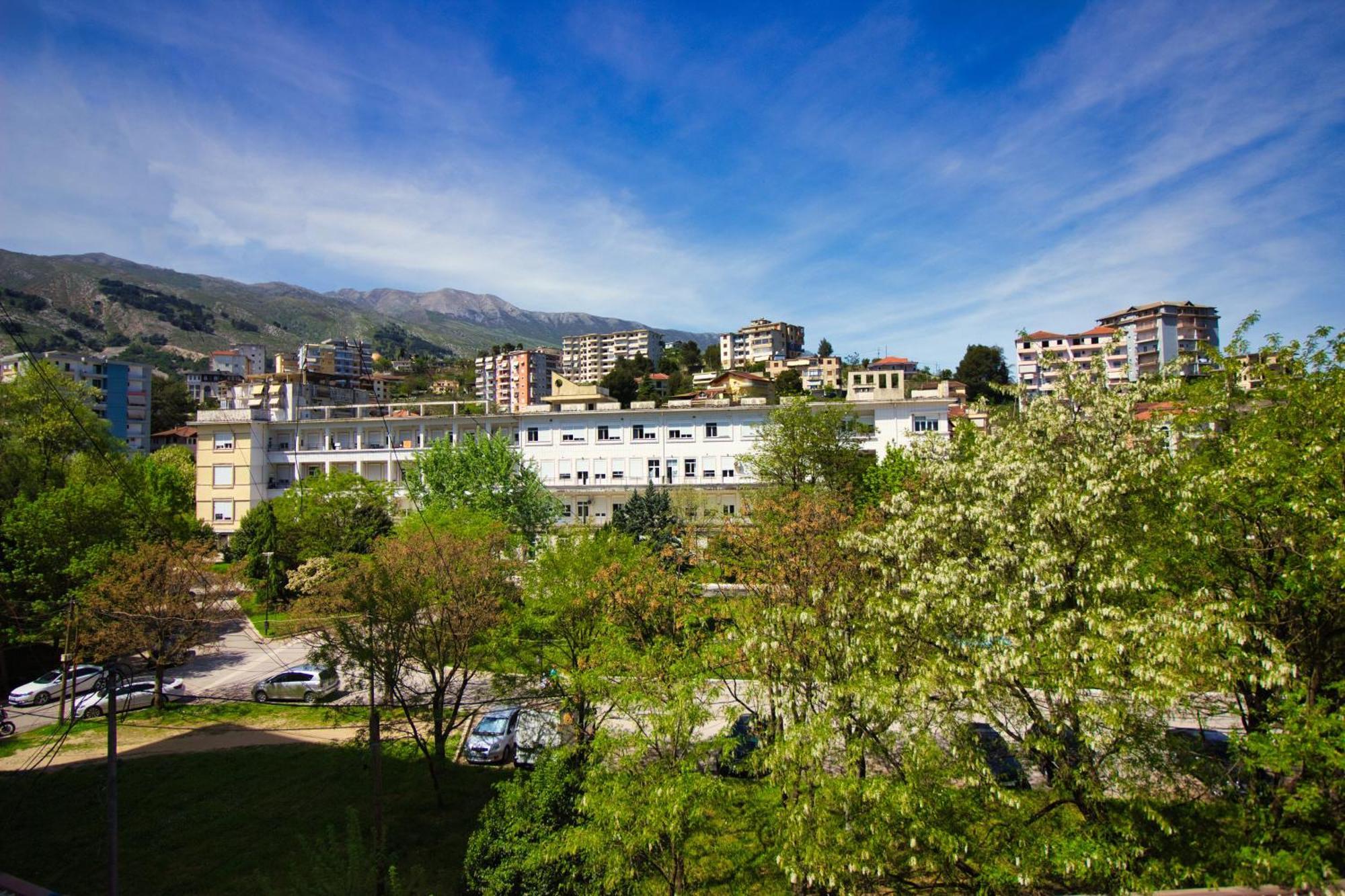 Apartament Duzgo Gjirokastër Exterior foto